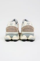 New Balance - 9060 - Grey/Pink - Canoe Club