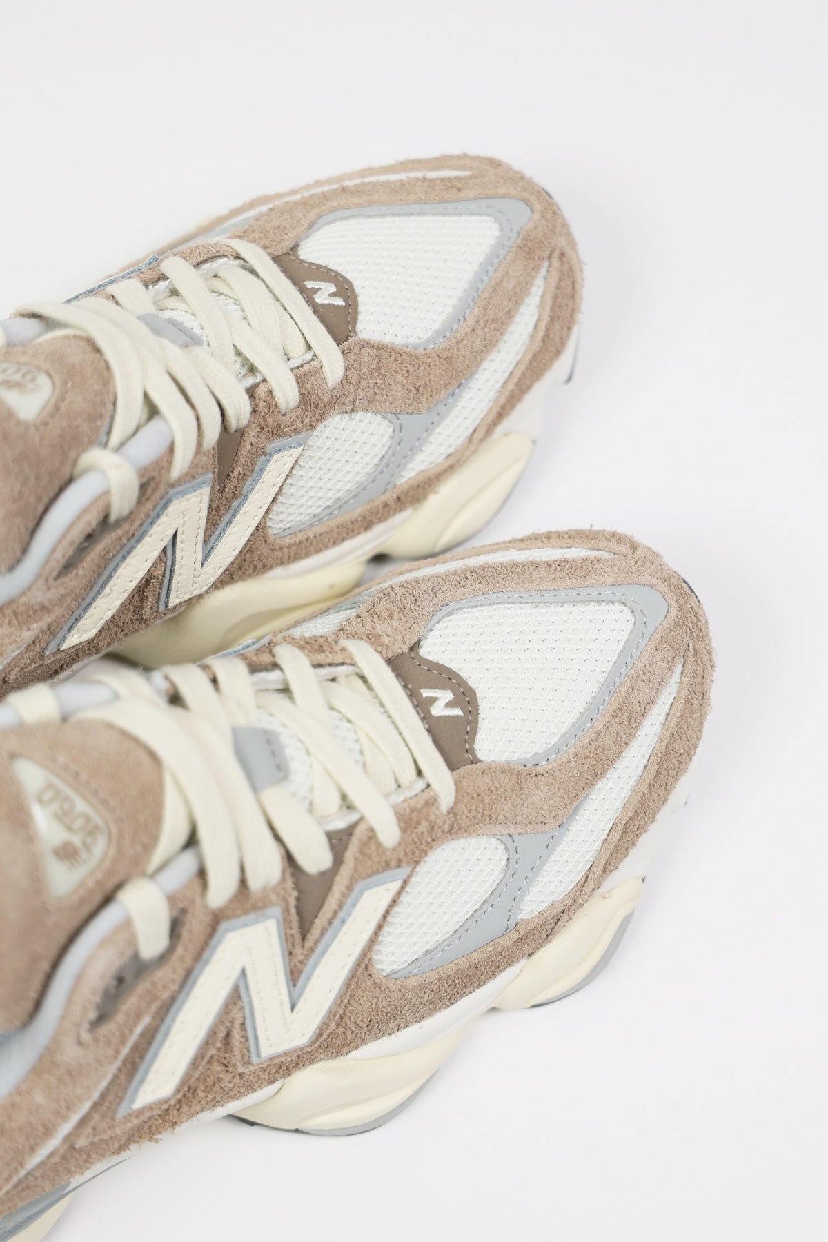 New Balance - 9060 - Grey/Pink - Canoe Club