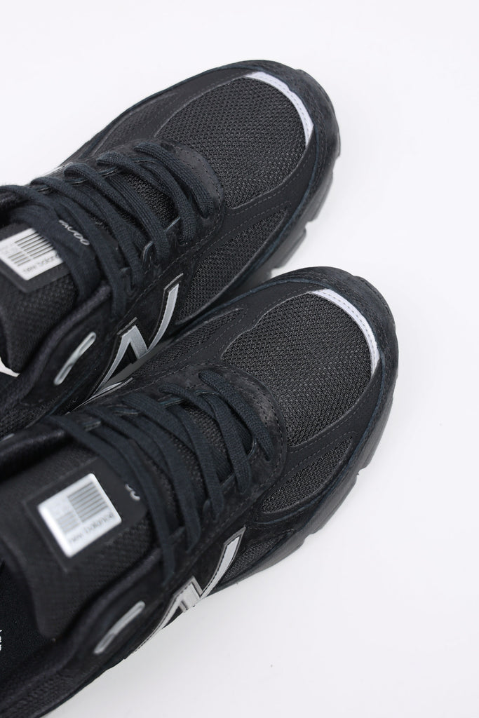 New Balance - 990v4 - Black/Silver - Canoe Club