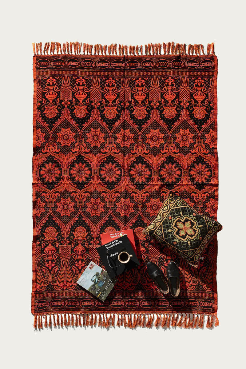 Puebco Reversible Jacquard Rug | Black | Canoe Club