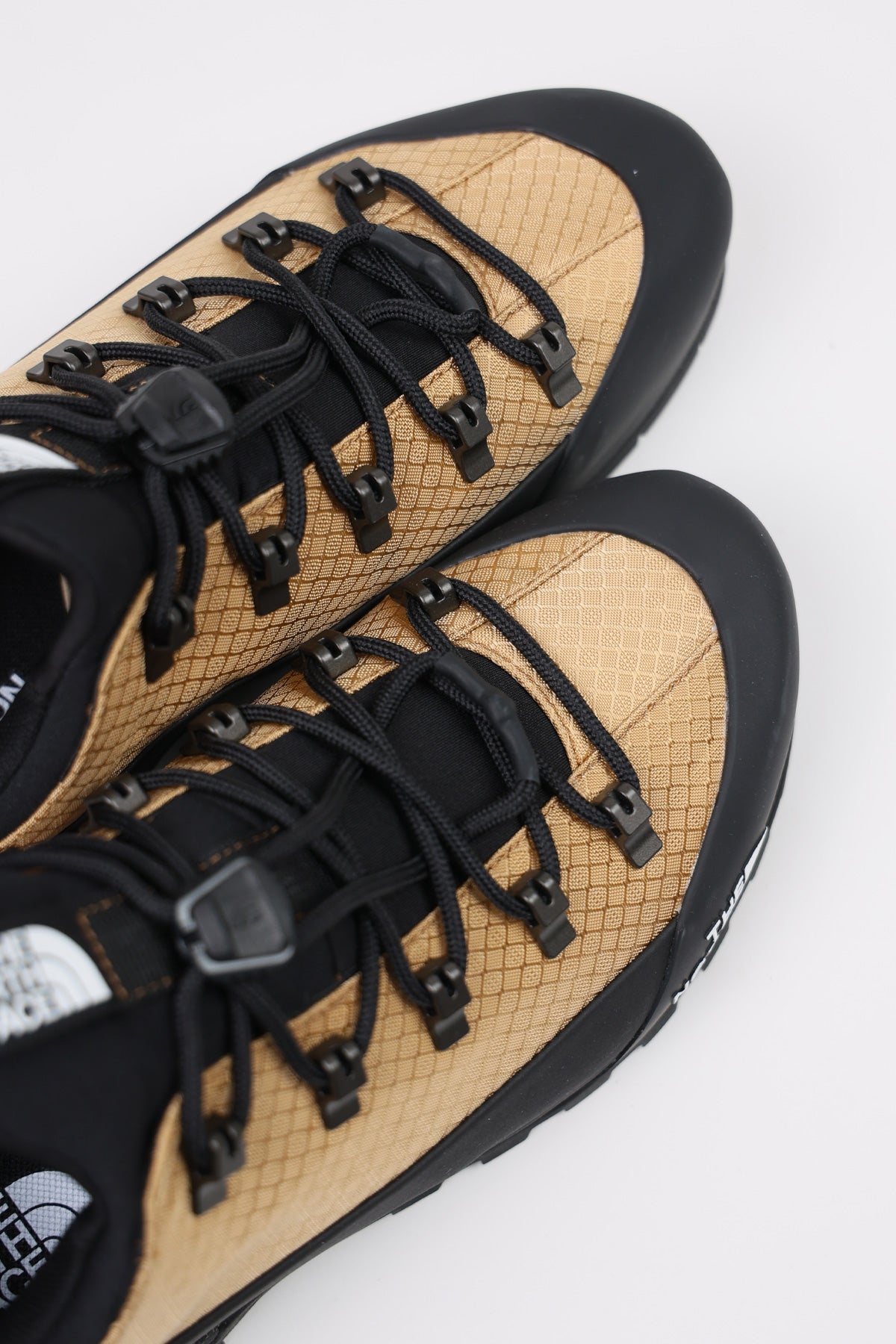 The North Face - Glenclyffe Low - Almond Butter/Black - Canoe Club