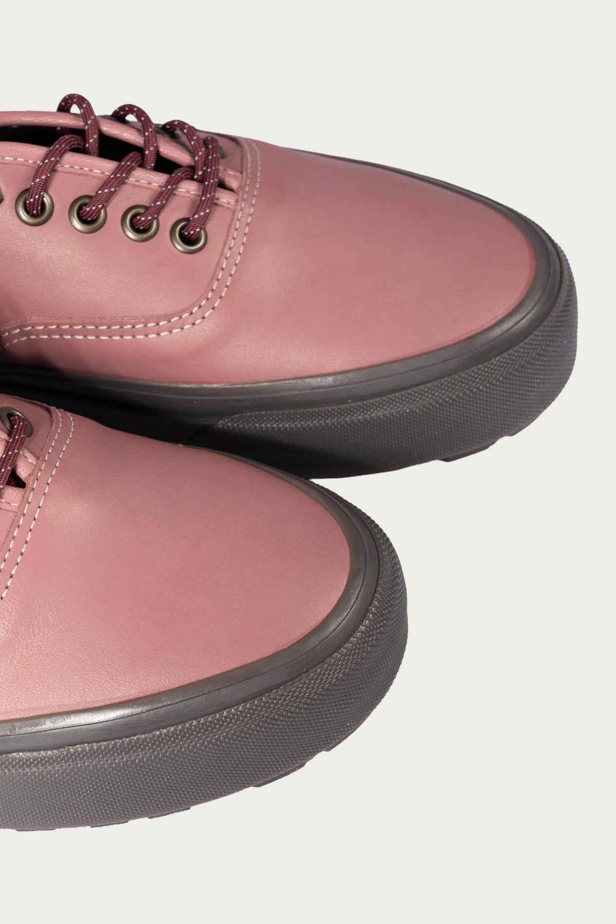Vans - LX Authentic 44 V-Lug - Field Dusky Rose - Canoe Club