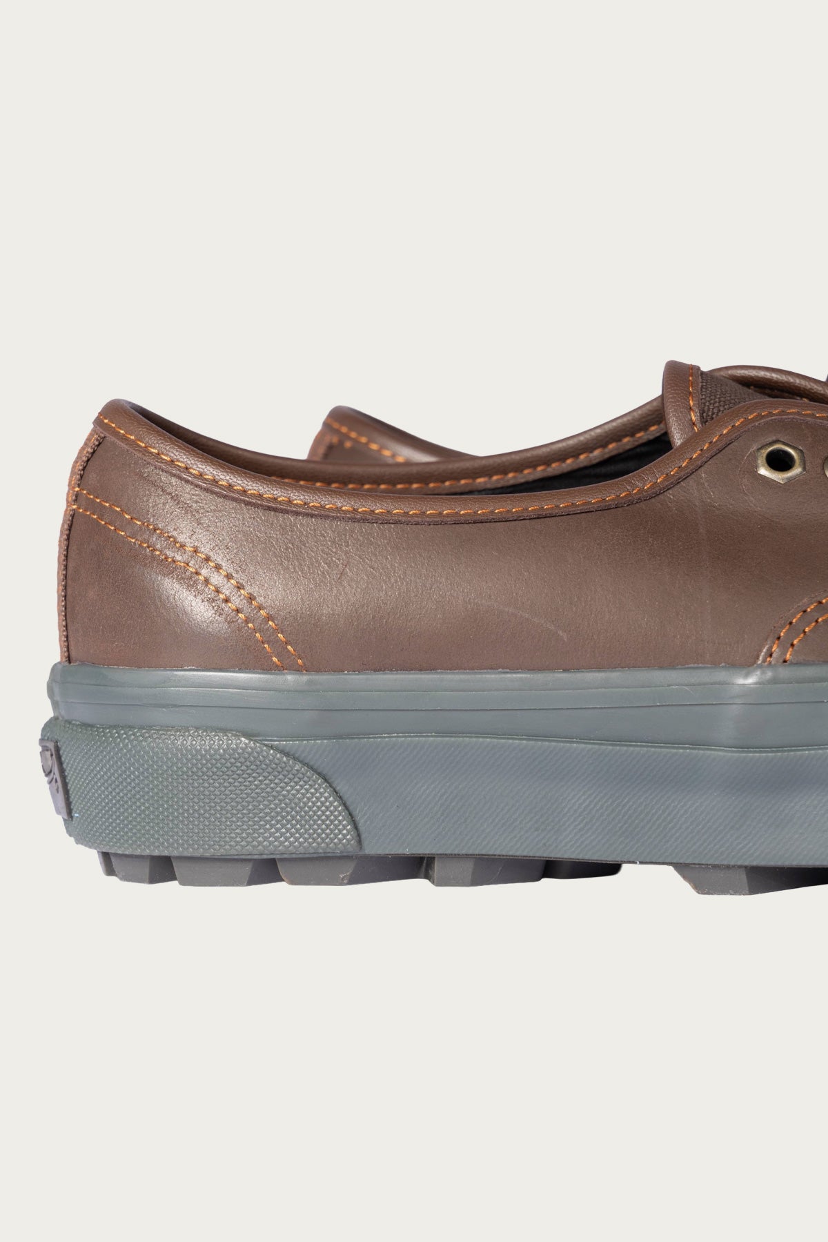 Vans - LX Authentic 44 V-Lug - Field Potting Soil - Canoe Club