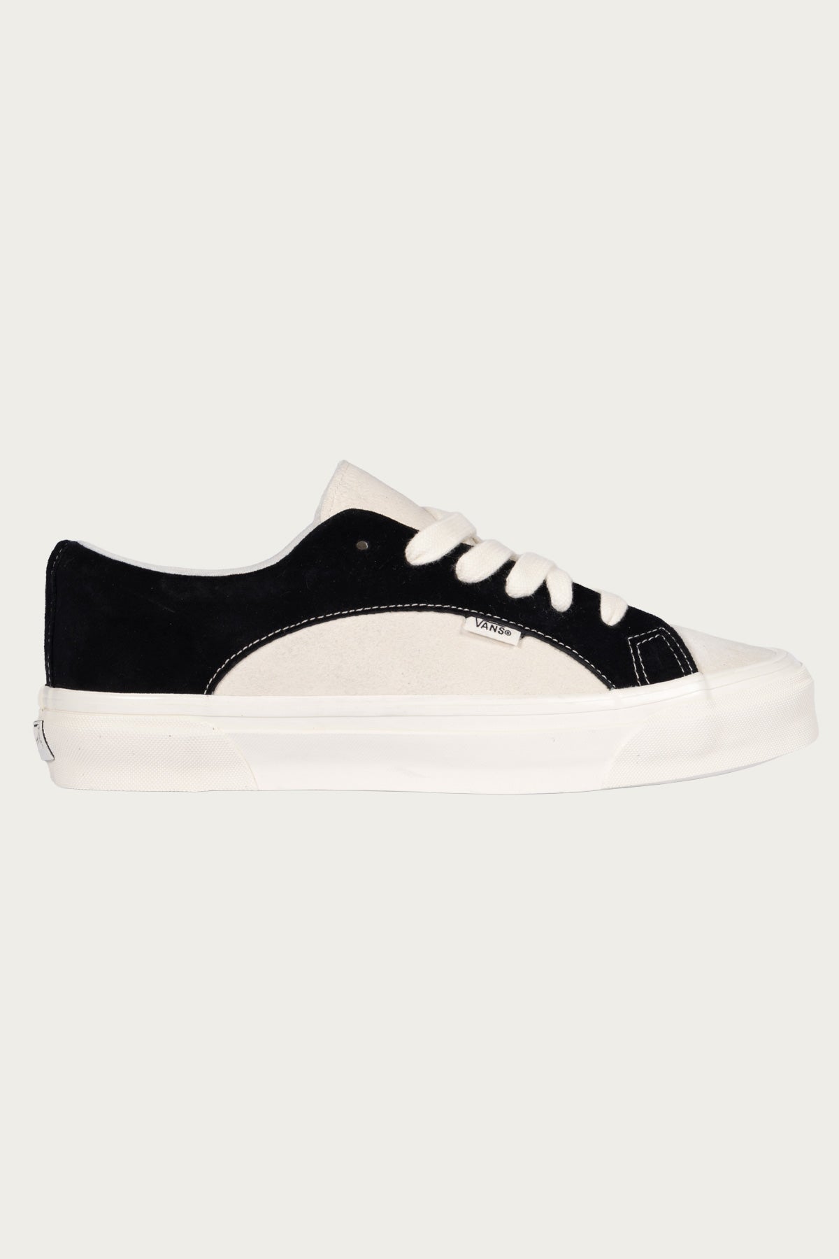 Vans - LX Lampin - Black/Marshmallow - Canoe Club