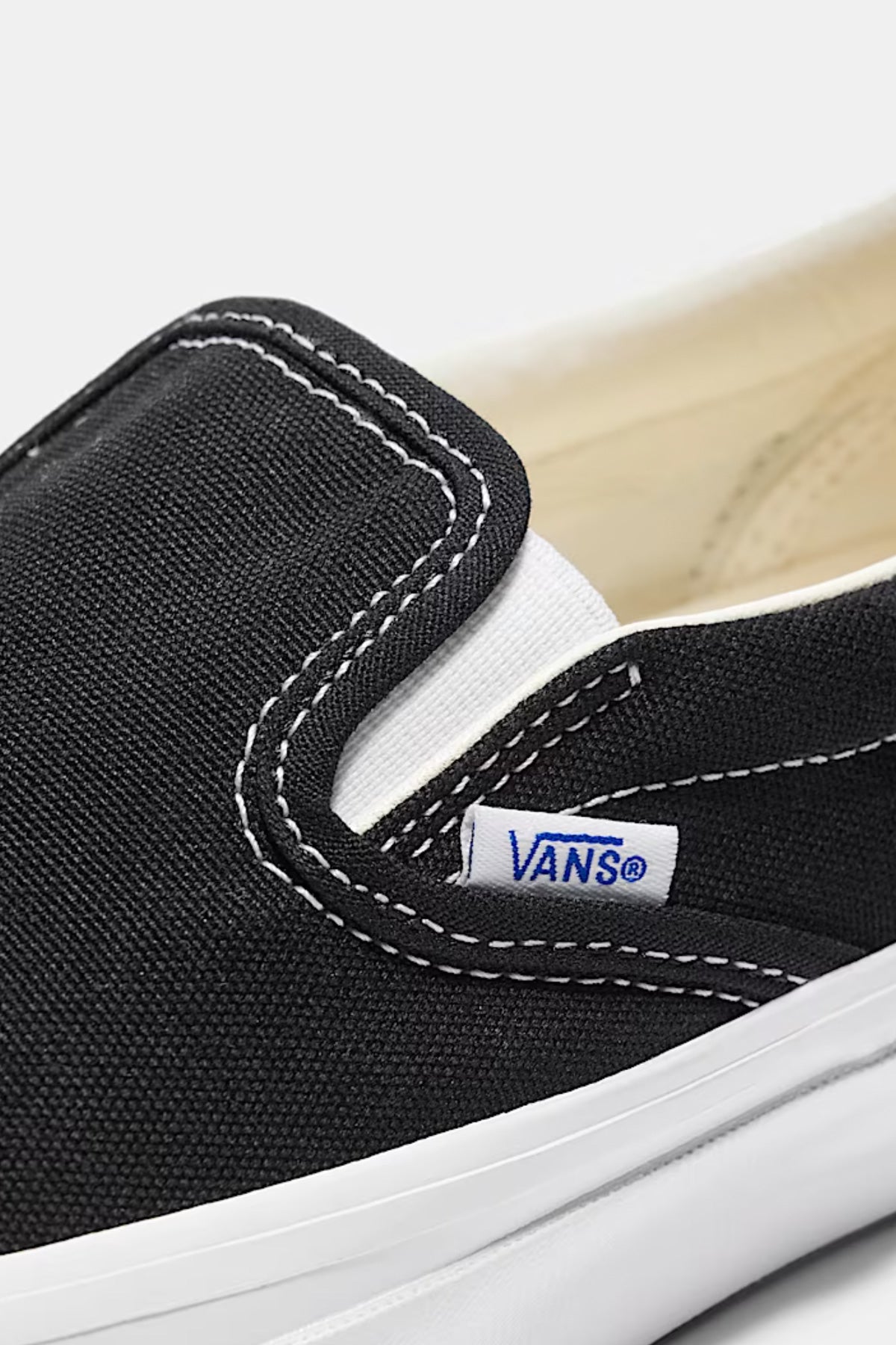 Vans - LX Slip-On Reissue 98 - Black/White - Canoe Club