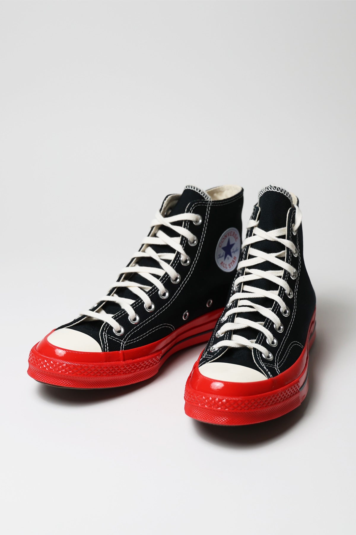 CDG PLAY X CONVERSE RED SOLE BLACK LOW TOP SNEAKERS – The Modern Shop