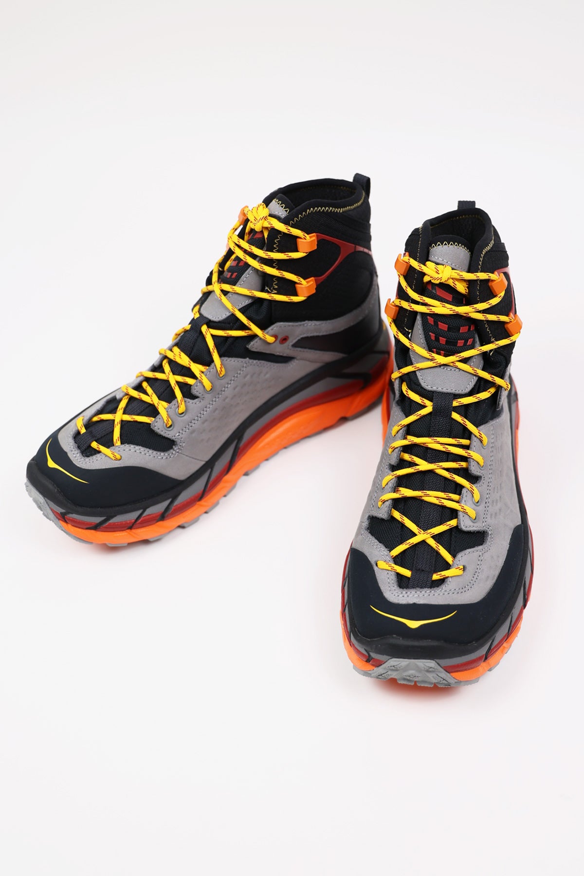 HOKA ONE ONE Tor Ultra Hi | Black/Chili Pepper | Canoe Club