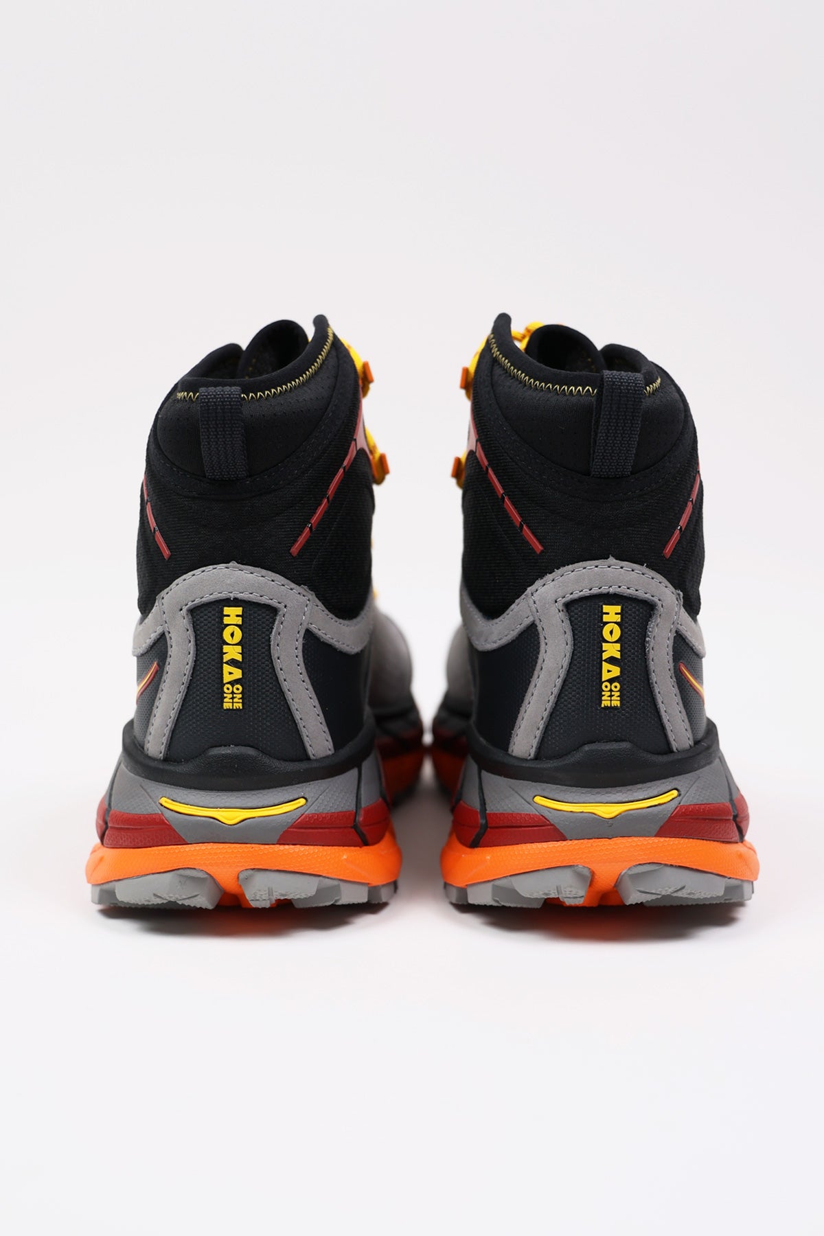 HOKA - Tor Ultra Hi - Black/Chili Pepper - Canoe Club