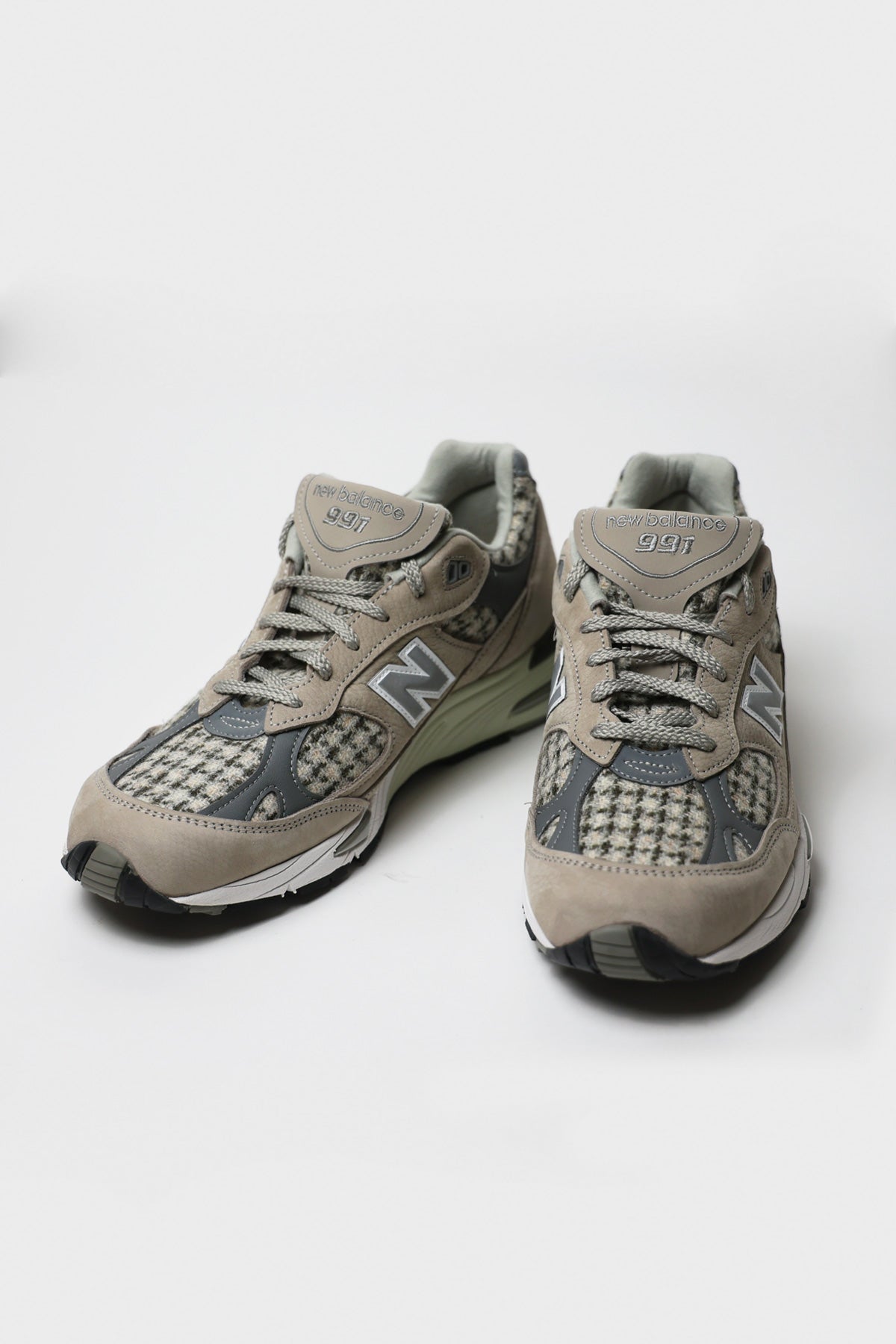 New Balance - M991 - Made in UK - Beige/Harris Tweed - Canoe Club
