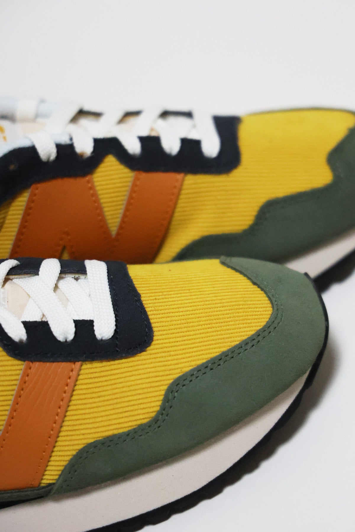 New Balance - 237 - Harvest Gold/Madras Orange - Canoe Club