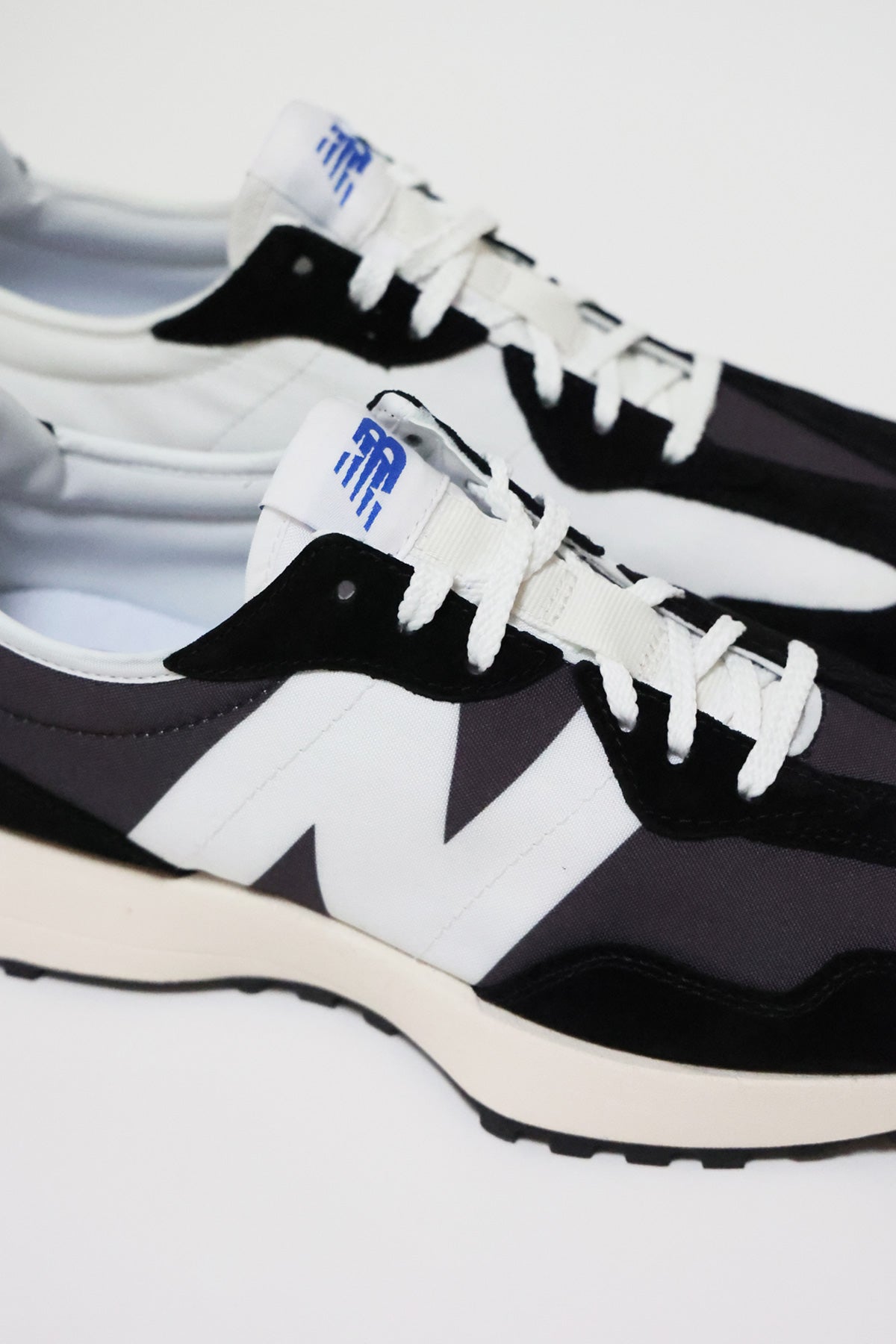 New Balance - 327 - Black / Phantom - Canoe Club