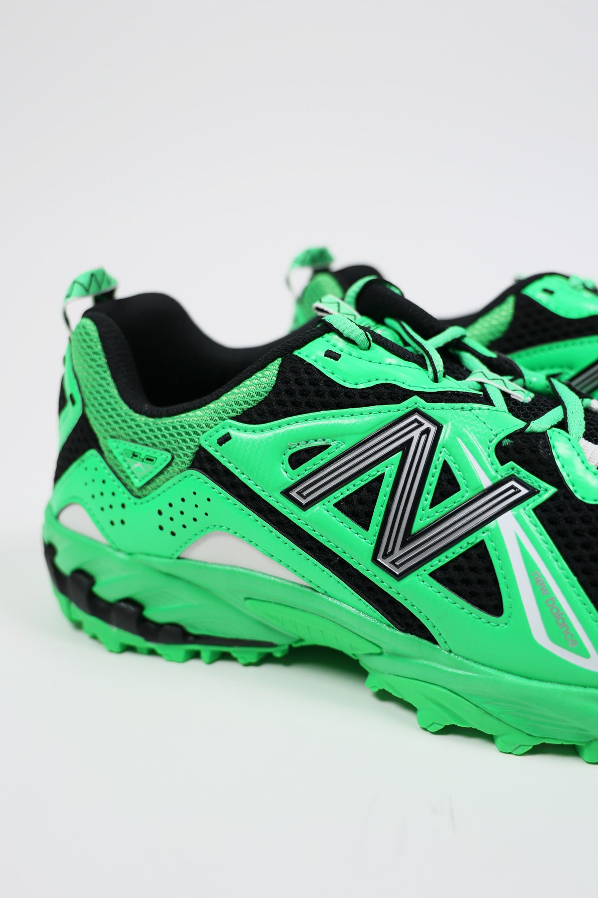 New Balance - 610v1 - Green Punch/Lilac Cloud/Black - Canoe Club