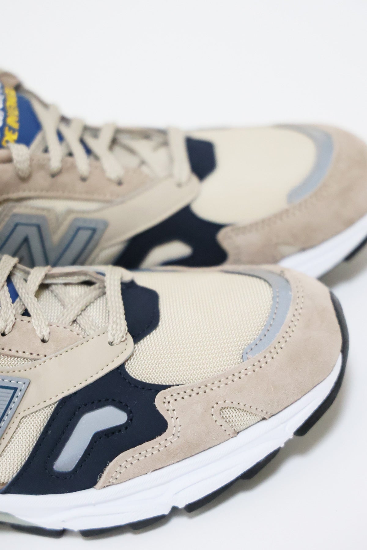 New Balance - M920 - Sand/Burnt Orange-Green - Canoe Club