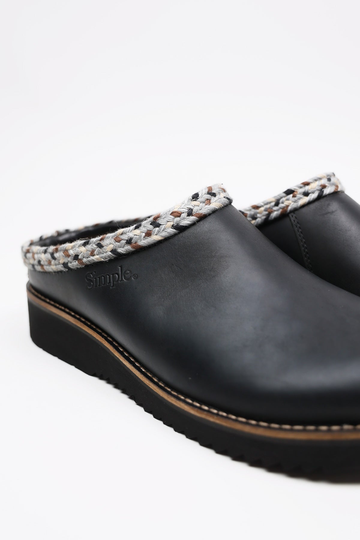 Simple - Original Clog - Leather - Black - Canoe Club